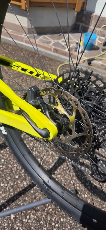 Tweedehands Scott Spark RC Comp 2022 2022 Mountainbike — afbeelding 5 van 9