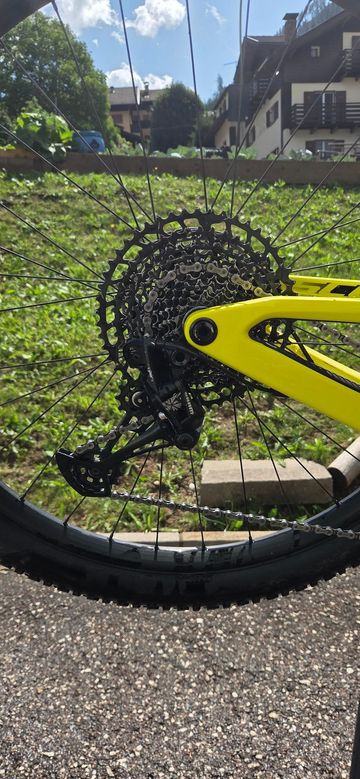 Tweedehands Scott Spark RC Comp 2022 2022 Mountainbike — afbeelding 2 van 9