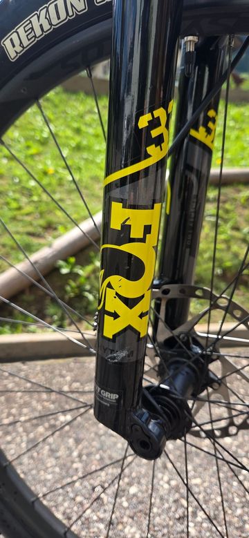 Tweedehands Scott Spark RC Comp 2022 2022 Mountainbike — afbeelding 3 van 9