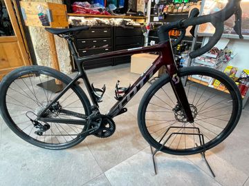 Scott Addict 30 2024 2024 Road & Gravel d'occasion — image 5 sur 21