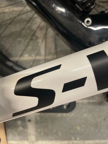 Used Specialized Tarmac Shimano Ultegra Di2 2019 Road & Gravel, White — image 13 of 13