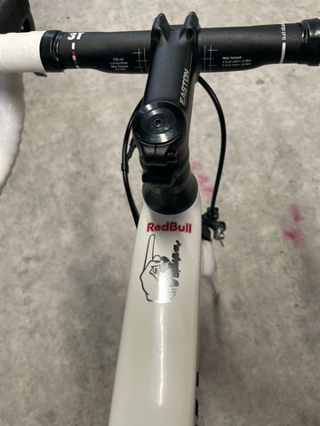 Used Specialized Tarmac Shimano Ultegra Di2 2019 Road & Gravel, White — image 5 of 13
