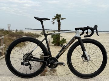 Megamo Raise SRAM Force eTap AXS 2025 Road & Gravel d'occasion — image 4 sur 4