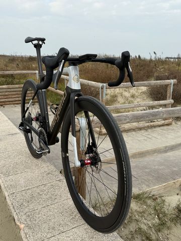 Megamo Raise SRAM Force eTap AXS 2025 Road & Gravel d'occasion — image 2 sur 4