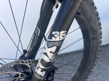 Käytetty Focus JAM² SL 8.8 2023 2023 Mountainbike — kuva 3 / 12