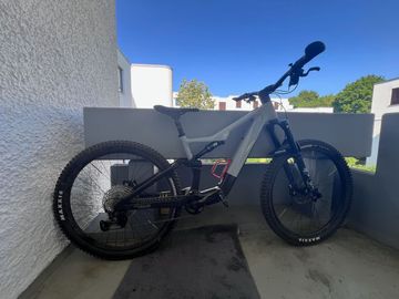 Käytetty Focus JAM² SL 8.8 2023 2023 Mountainbike — kuva 2 / 12