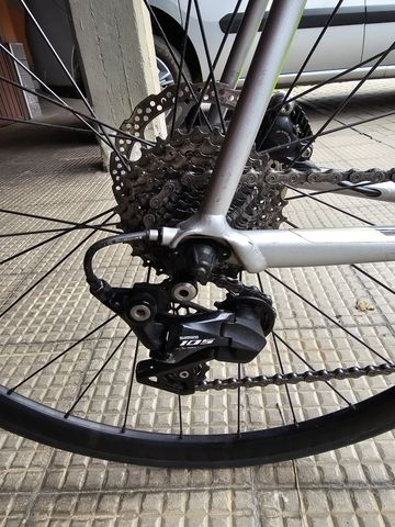 Used Cannondale Caad 12 2018 Road & Gravel, Light Gray — image 3 of 8