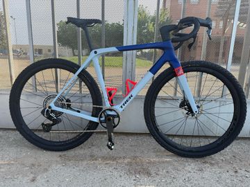 Trek Checkmate SLR 7 AXS 2025 2025 Road & Gravel d'occasion