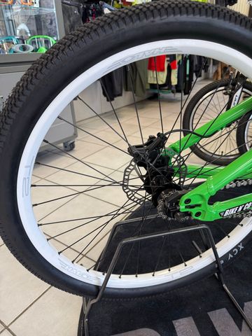 Used Santa Cruz JACKAL Other Shimano 2026 Mountainbike, Green — image 3 of 6