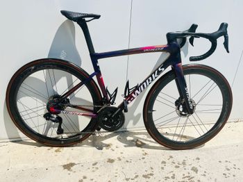 Käytetty Specialized Tarmac Shimano Dura Ace Di2 2024 2024 Road & Gravel