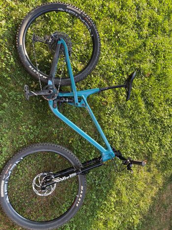 Brugt Propain Hugene 2 CF 29" Performance 2023 2023 Mountainbike — billede 34 af 37
