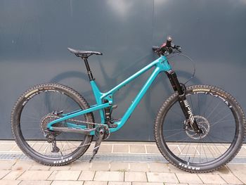 Brugt Propain Hugene 2 CF 29" Performance 2023 2023 Mountainbike — billede 2 af 3