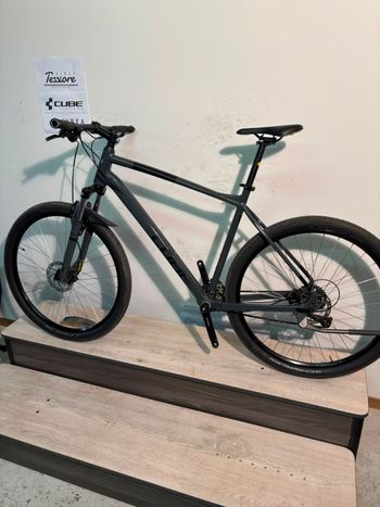 Gebrauchtes CUBE AIM PRO 2024 Mountainbike, Hellgrau — Bild 4 von 12