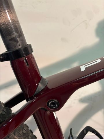Used Trek Procaliber 9.8 2023 2023 Mountainbike, Red, 29 — image 13 of 17