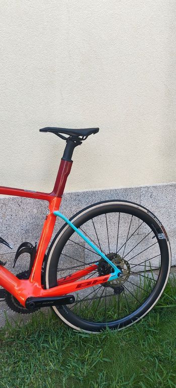 Used BH Custom Shimano 105 Di2 2024 Road & Gravel, Red — image 8 of 8