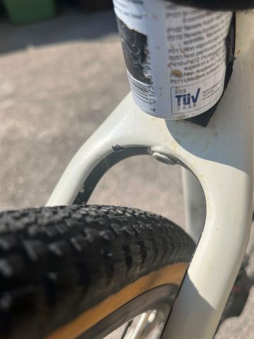 Used Giant Revolt Shimano 105 2020 Road & Gravel, White — image 6 of 8