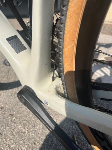 Used Giant Revolt Shimano 105 2020 Road & Gravel, White — image 5 of 8