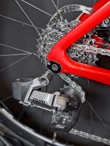 Używany Giant Propel Advanced Pro 1 2023 2023 Road & Gravel — zdjęcie 14 z 20