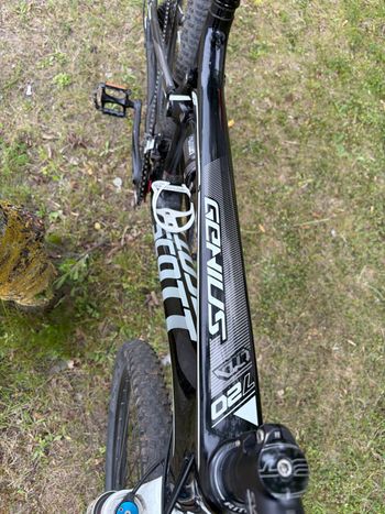 Scott Genius LT 710 Plus 2017 2017 Mountainbike usato, Nero — immagine 20 di 21