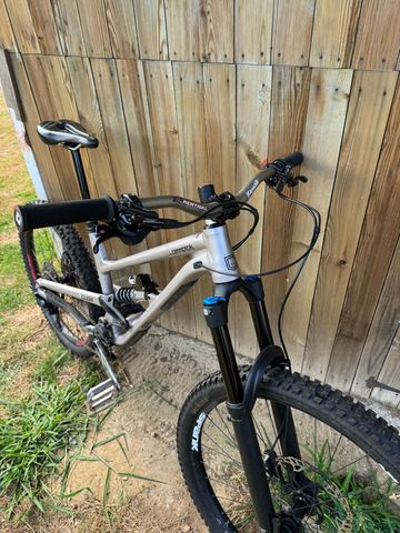Tweedehands Commencal CLASH RIDE 2022 2022 Mountainbike — afbeelding 3 van 3
