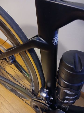 Used Merida REACTO 8000 2023 2023 Road & Gravel, Black — image 8 of 14