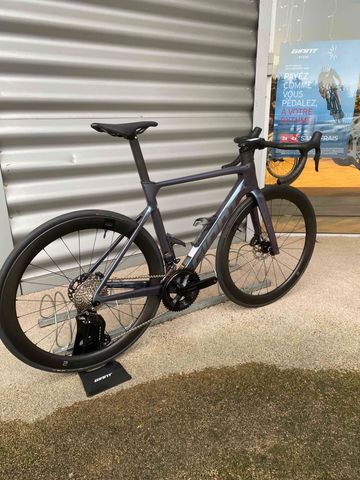 Gebrauchtes Giant Propel Advanced 1 2025 2025 Road & Gravel, Blau — Bild 3 von 5
