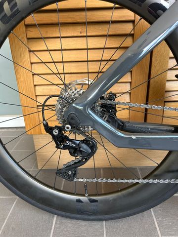 Used Canyon Speedmax CF 7 2024 2024 Road & Gravel, Black — image 7 of 12
