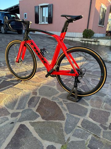 Gebrauchtes Trek Madone SL 6 2021 2021 Road & Gravel, Rot — Bild 4 von 10