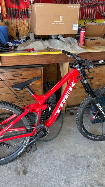 Tweedehands Trek Session 9.9 Carbon 2020 Mountainbike — afbeelding 7 van 8