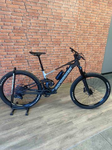 Mondraker NEAT R 2024 2024 Mountainbike usato, Grigio chiaro — immagine 3 di 3