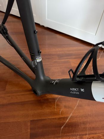 Brugt Scott Addict RC Pro 2025 Frameset 2025 Road & Gravel — billede 3 af 7