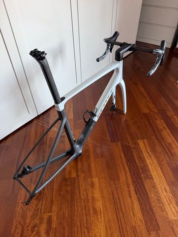 Brugt Scott Addict RC Pro 2025 Frameset 2025 Road & Gravel — billede 2 af 7