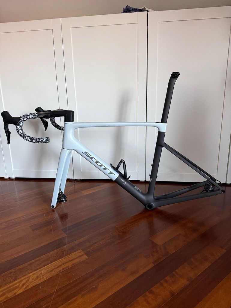 Brugt Scott Addict RC Pro 2025 Frameset 2025 Road & Gravel — billede 7 af 7