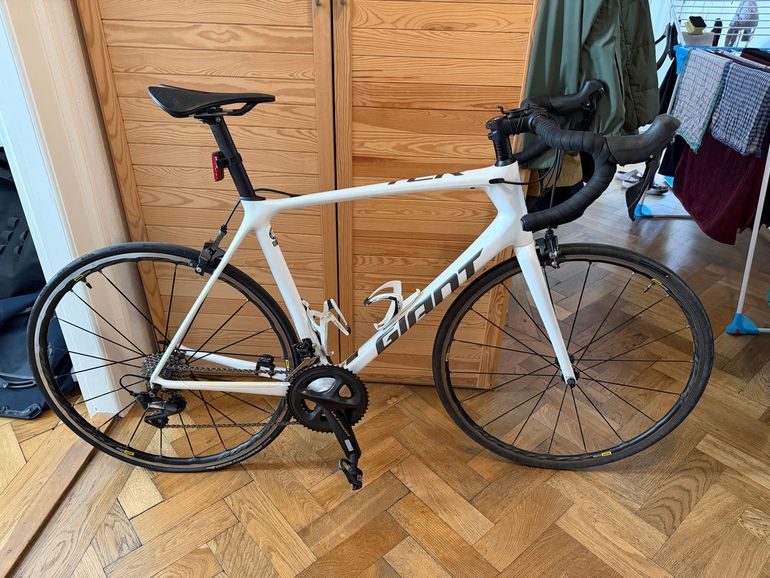 Giant TCR Advanced 1 2011 — Price & Specs | 2BX