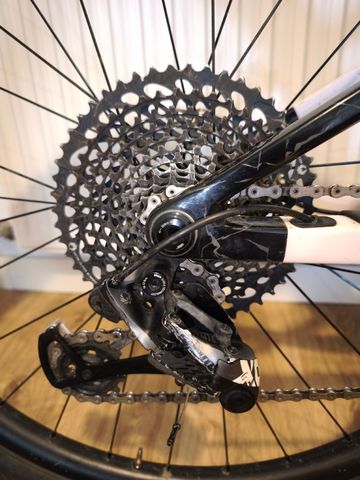Gebrauchtes Orbea Oiz SRAM X01 Eagle 2021 Mountainbike, Weiß — Bild 5 von 9