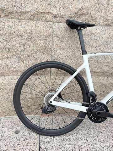 Scott Addict RC 10 2021 2021 Road & Gravel usato, Bianco — immagine 11 di 12