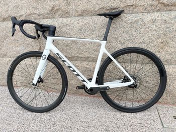 Brugt Scott Addict RC 10 2021 2021 Road & Gravel — billede 2 af 12
