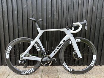 Käytetty Colnago Y1Rs Sram Red eTap AXS 2025 2025 Road & Gravel