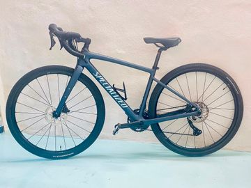 Specialized Diverge Sport Carbon 2021 2021 Road & Gravel usato