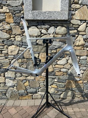 Gebrauchtes FACTOR OSTRO VAM ARTIC CHROME 2026 Frameset 2026 Road & Gravel