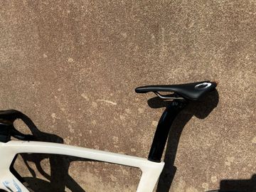 Used Pinarello Dogma Shimano Ultegra Di2 2025 Road & Gravel, White — image 3 of 13