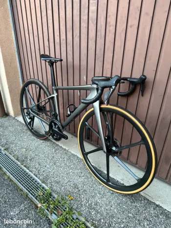 Brugt Enve Melee Premium RED 2025 2025 Road & Gravel — billede 2 af 7