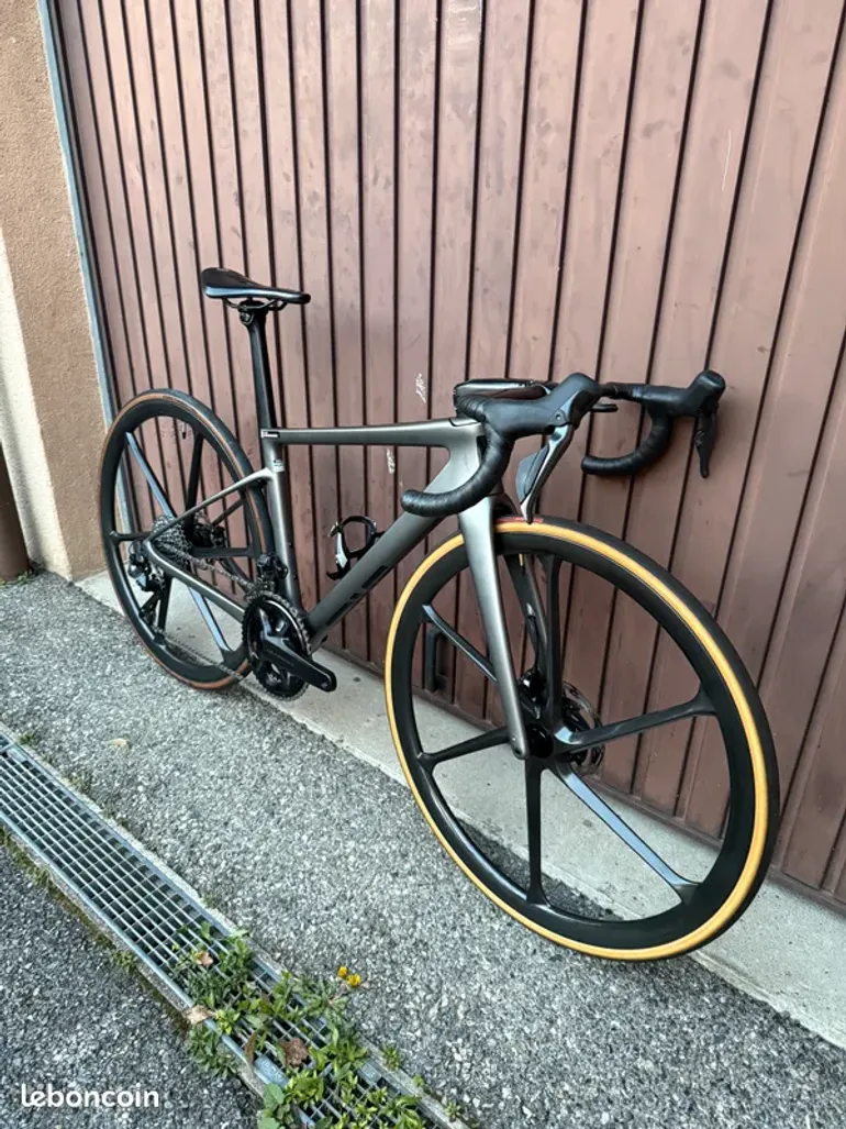 Brugt Enve Melee Premium RED 2025 2025 Road & Gravel — billede 2 af 7