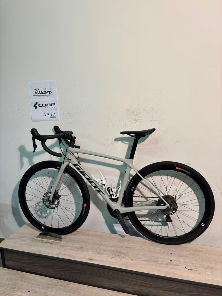 Brugt Giant TCR Advanced 1 2023 Road & Gravel — billede 3 af 14