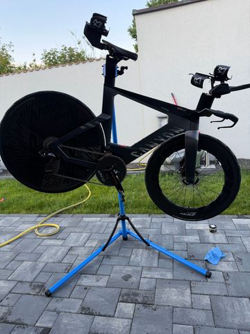 Käytetty Canyon Speedmax CFR Di2 2025 2025 Road & Gravel — kuva 2 / 7