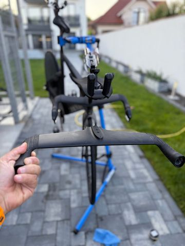 Käytetty Canyon Speedmax CFR Di2 2025 2025 Road & Gravel — kuva 7 / 7