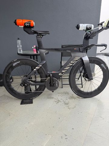 Käytetty Canyon Speedmax CFR Di2 2025 2025 Road & Gravel — kuva 3 / 7