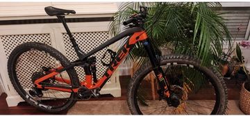 Used Trek Fuel EX 9.7 2022 Frameset 2022 Mountainbike, Orange, 27.5, 29 — image 2 of 5