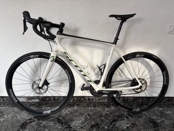 Gebrauchtes Scott Addict 20 disc 2021 2021 Road & Gravel, Weiß — Bild 2 von 8