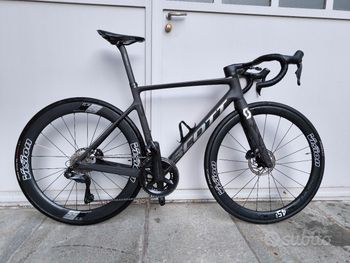 Used Scott Addict RC Ultimate 2022 Road & Gravel